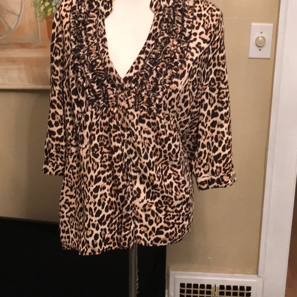 Leopard print top